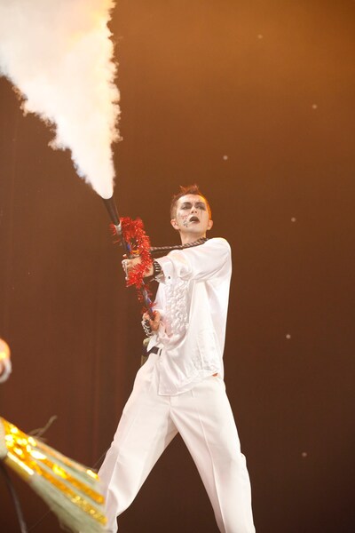 今週の人気の画像1位は「新曲ユニットなんでもあり！エビ中、初めてのホール学芸会」より、前山田健一。