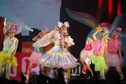 「ぱみゅぱみゅレボリューションツアー」最終公演の様子。（photo by hajime kamiiisaka）