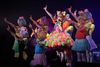 「ぱみゅぱみゅレボリューションツアー」最終公演の様子。（photo by hajime kamiiisaka）