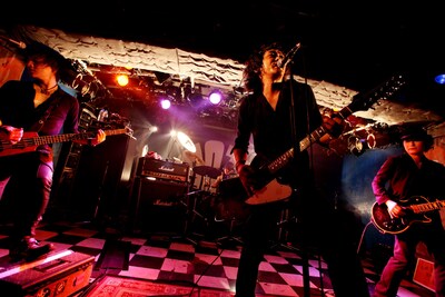 「TOUR THE 2nd SCENE ZIGZO」新宿LOFT公演最終日の様子。（撮影：平沼久奈）