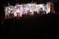 「TOUR THE 2nd SCENE ZIGZO」新宿LOFT公演最終日の様子。（撮影：平沼久奈）