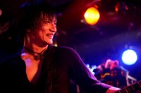 DEN（B）（撮影：平沼久奈）