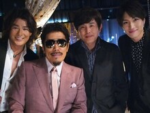 スタジオライブ収録後のTAKE、鈴木雅之、佐藤竹善、松下優也（写真左から）。