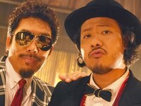 スタジオライブ収録後の鈴木雅之（写真左）とキヨサク（右）。