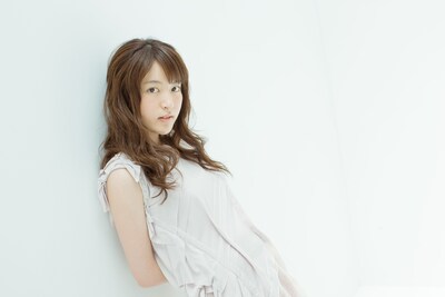 小松未可子は8月25日・26日に開催される日本最大級のアニメソングイベント「Animelo Summer Live 2012 -INFINITY∞-」2日目のステージに出演する。