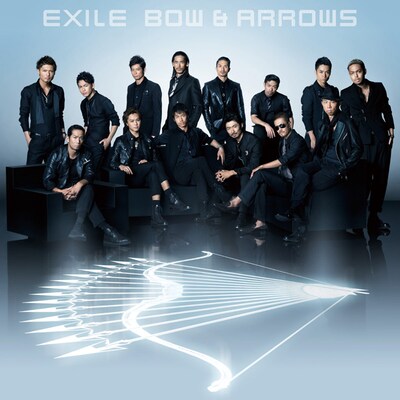 シングル「BOW & ARROWS」CD+DVD盤ジャケット
