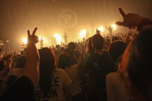 写真は本日7月4日に行われたORANGE RANGE渋谷公会堂ライブの模様。（Photo by 平野タカシ）