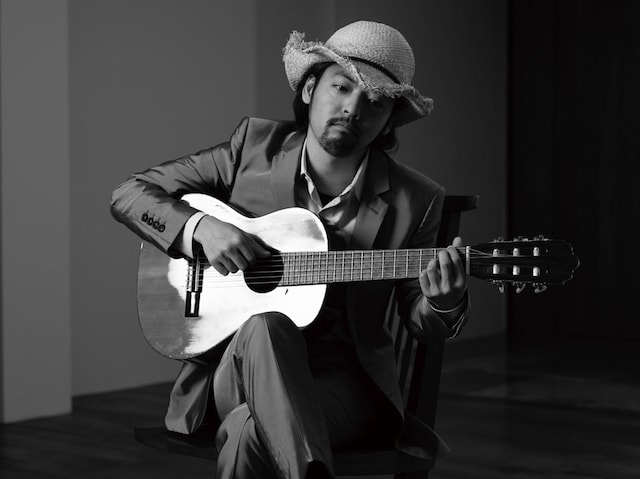 8月8日にニューアルバム「リトルメロディ」をリリースした七尾旅人。