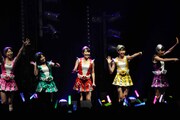 写真は「JAPAN EXPO 2012」ライブ2本目の様子。