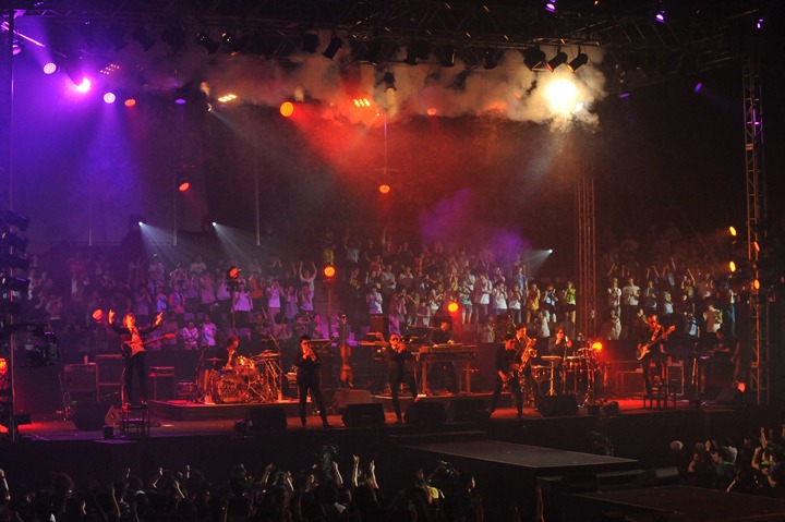 写真は7月6日のライブの模様（Photo by 野田雅之）。