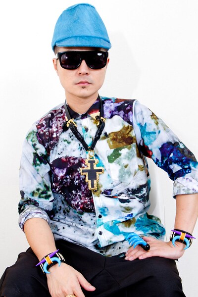 「最近、日本中のクラブが風営法で摘発されてますけど、クラブは楽しい場所なんだよっていうことがこのイベントを通して伝わればいいですね」と語ったVERBAL。