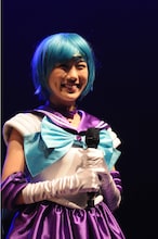 セーラーマーキュリーに扮した高城れに。