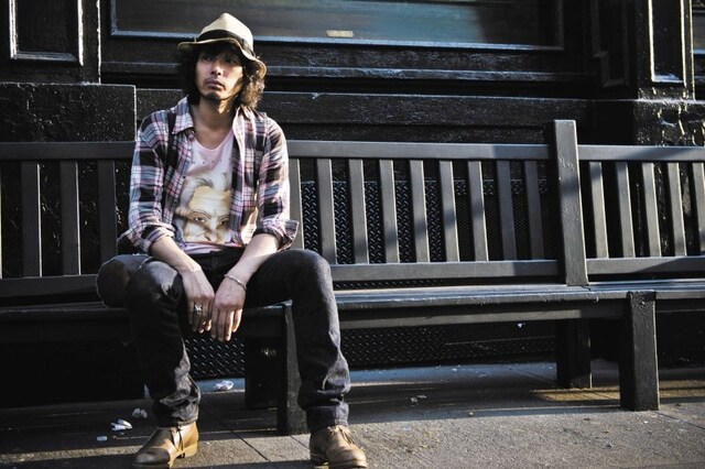 斉藤和義は7月18日（水）深夜放送のテレビ東京「ドレミファさまぁ～ず♪」にも出演する。