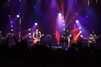 Hemenway×浦沢直樹コラボライブの様子。