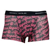 アフィリア・サーガ・イーストのデザインによるローライズボクサー。量販店及びグンゼオンラインストアなどで1枚1890円で販売される。