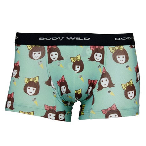 バニラビーンズ・リサのデザインによるローライズボクサー。量販店及びグンゼオンラインストアなどで1枚1890円で販売される。