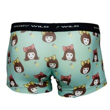 バニラビーンズ・リサのデザインによるローライズボクサー。量販店及びグンゼオンラインストアなどで1枚1890円で販売される。