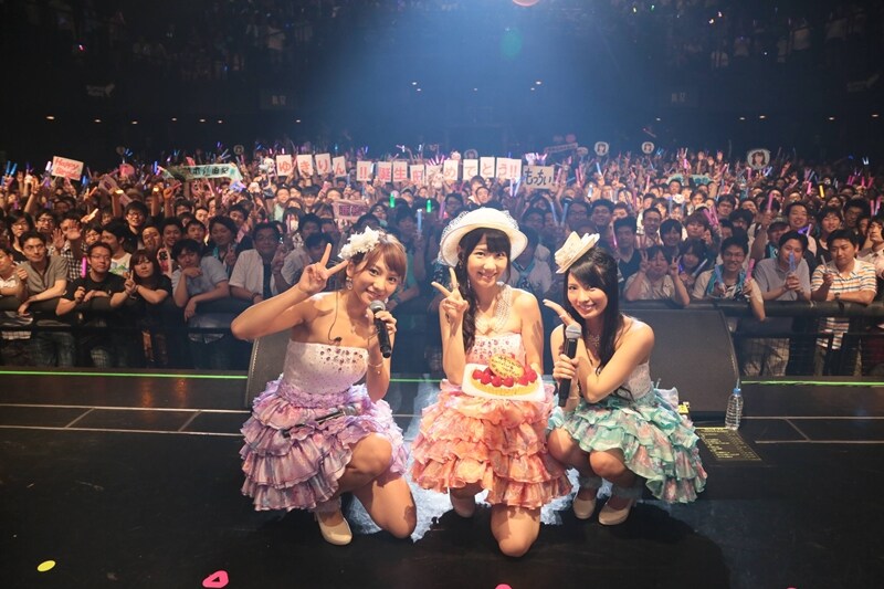 ニューシングル「ロマンス・プライバシー」発売記念イベントの様子。