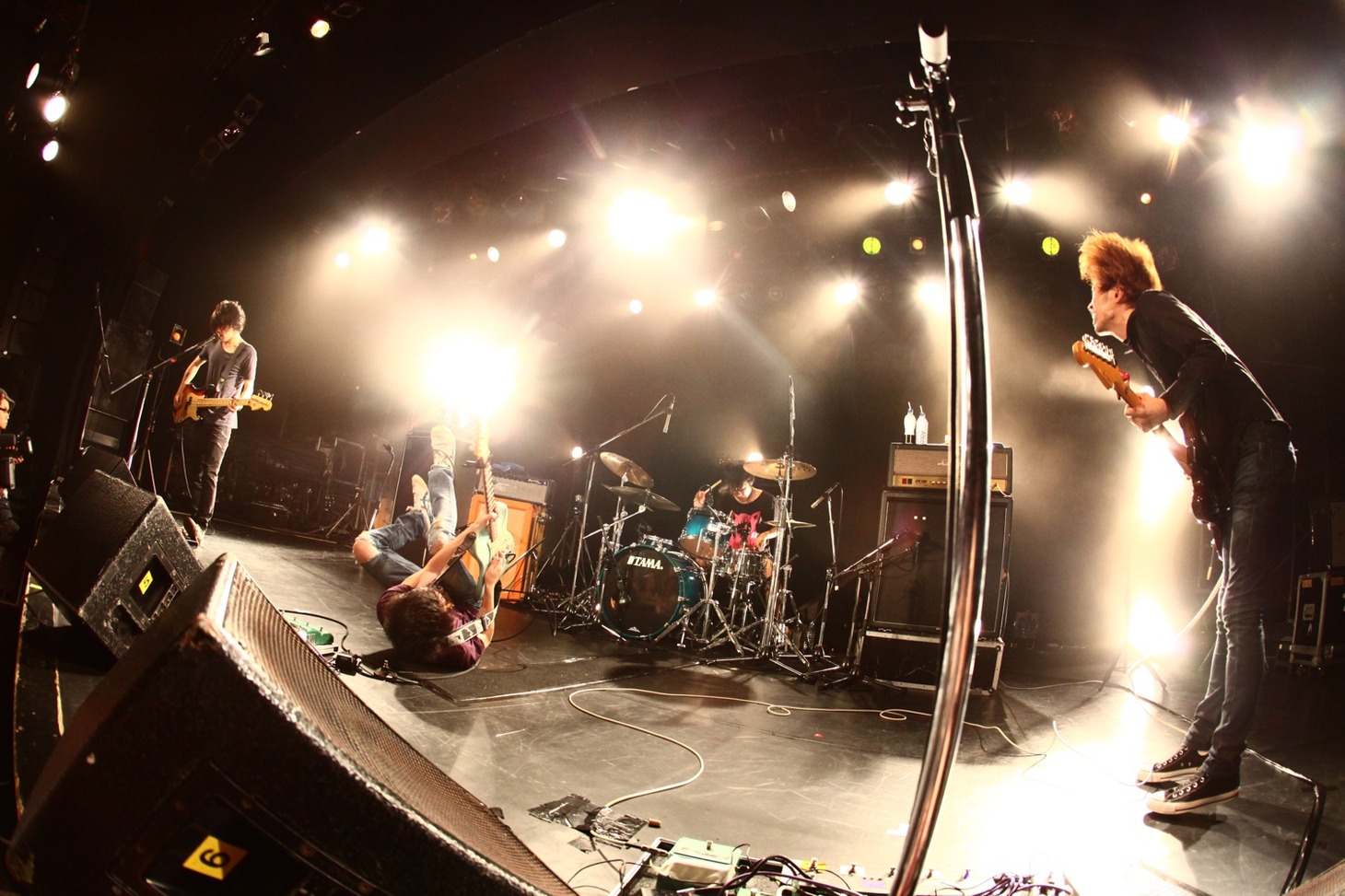 7月15日にLIQUIDROOM ebisuで行われたcinema staffワンマンライブ「望郷」の様子。（撮影：橋本塁）