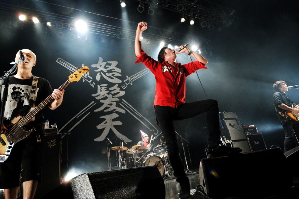 写真はZepp DiverCity TOKYO公演の様子。