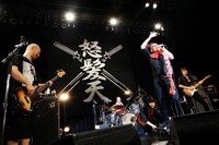 写真はZepp DiverCity TOKYO公演の様子。