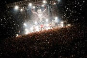 写真はZepp DiverCity TOKYO公演の様子。