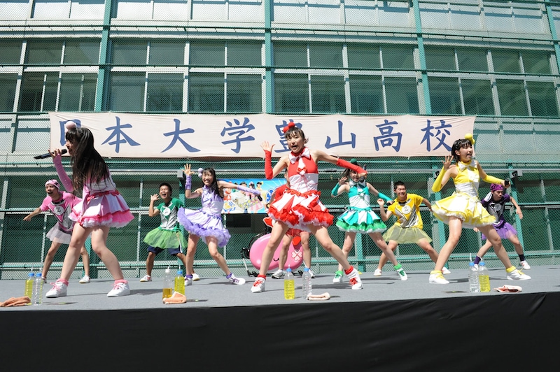 ももいろクローバー爽とごこくじクローバーZの共演。