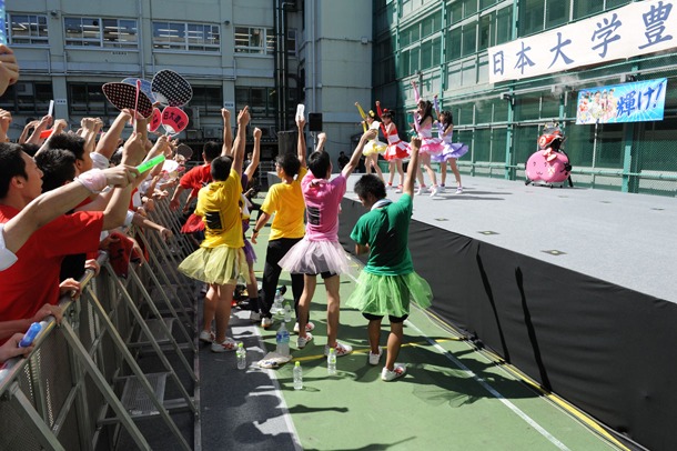 ライブ見学中は全力でモノノフに徹するごこクロ。