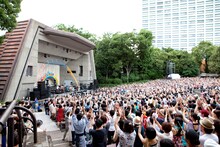 7月15日に開催されたEGO-WRAPPIN'日比谷野外大音楽堂ワンマンライブの様子。（Photo by 仁礼博）