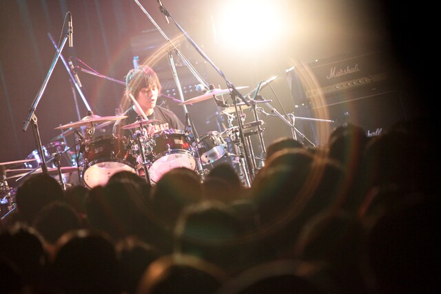 本日7月18日に32歳の誕生日を迎えたピエール中野。「ピエールナイト」は盛大な前祝いとなった。（撮影：西槙太一）