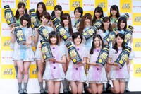 「メガシャキ」記者発表のフォトセッションより。