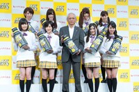 「メガシャキ」記者発表のフォトセッションより。