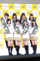 「メガシャキ」記者発表のフォトセッションより。