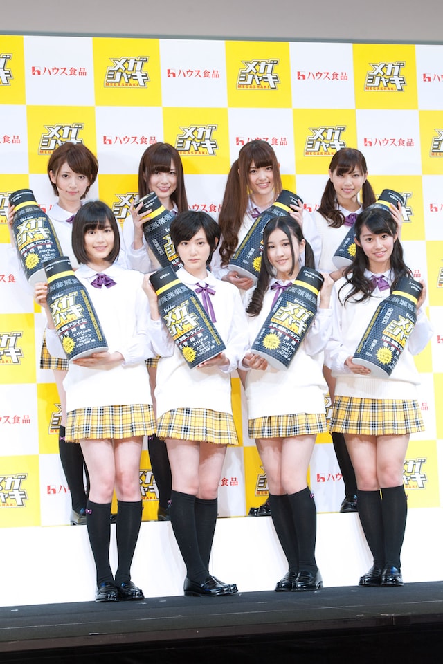 「メガシャキ」記者発表のフォトセッションより。