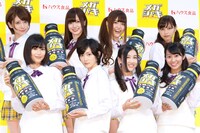 「メガシャキ」記者発表のフォトセッションより。