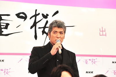 西郷隆盛を演じる上での抱負を語る吉川晃司。
