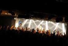 写真はフジファブリックLIQUIDROOM ebisu公演の様子。