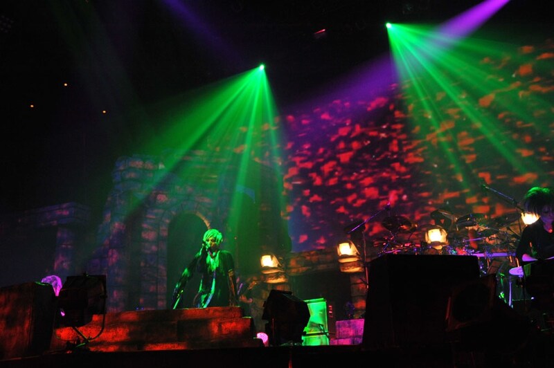 全国ツアー「Acid Black Cherry TOUR『２０１２』」日本武道館公演の様子。