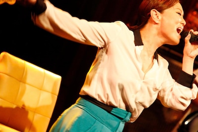 写真は7月20日の東京・丸の内COTTON CLUB公演の模様。