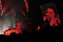 写真は15日のKREVAのライブの模様。