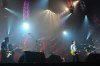 写真は15日のASIAN KUNG-FU GENERATIONのライブの模様。