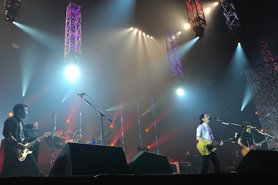 写真は15日のASIAN KUNG-FU GENERATIONのライブの模様。