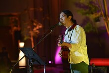 写真は15日の後藤正文のソロライブの模様。