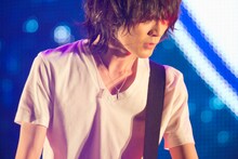 藤原基央（Vo, G）（Photo by 平間至）