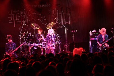 DIV（撮影：西槙太一）