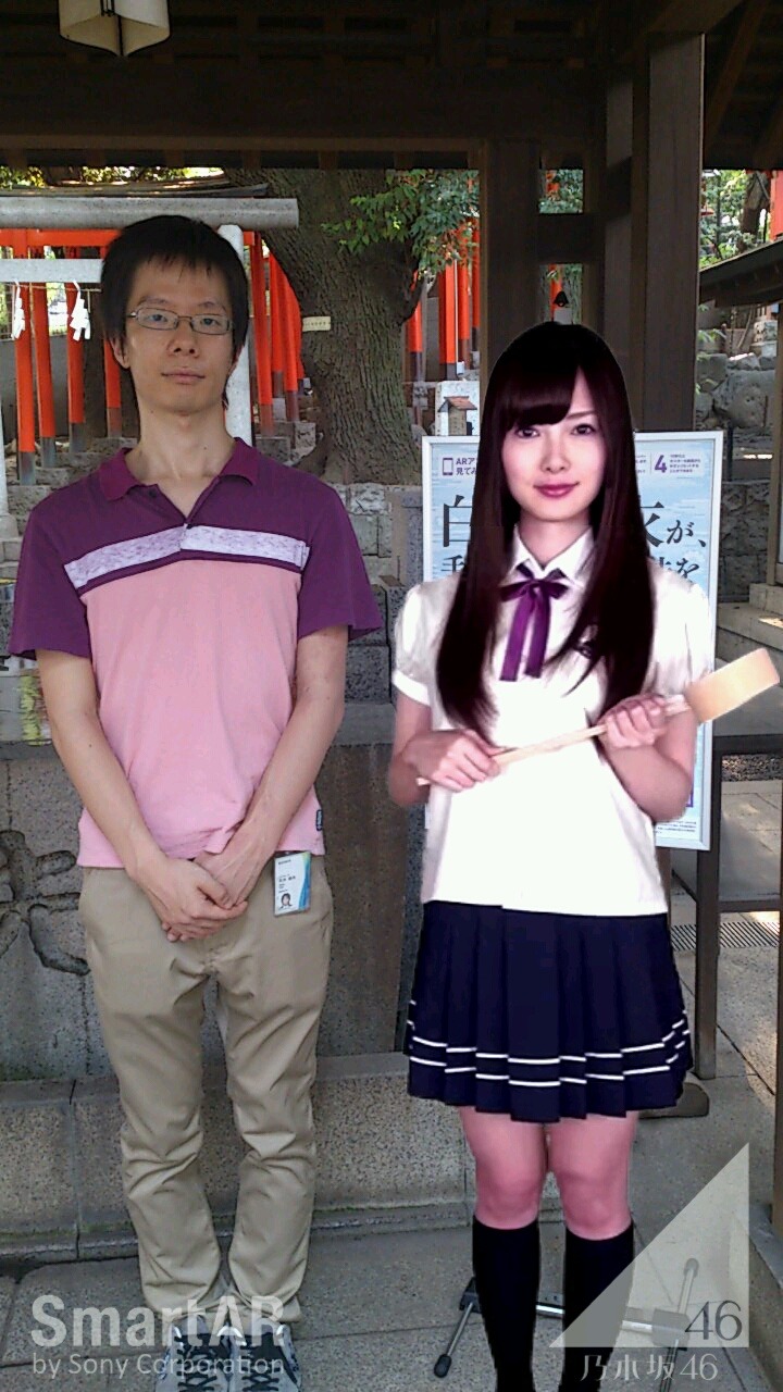 アプリ内に現れるメンバーと一緒に写真を撮影することもできる。
