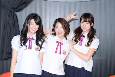 「夏休みスペシャル Under Station!!＠東京タワー」第1回収録に参加した樋口日奈、岩瀬佑美子、衛藤美彩（写真左から）。