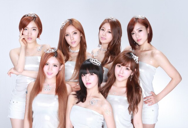 T-ARA（写真左上がファヨン）