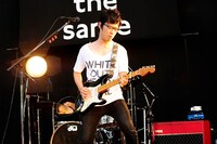 「QURULI FREE LIVE at YOYOGI 2012～everybody feels the same～」の模様。