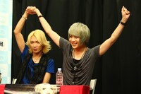 「創聖のアクエリオン 合体セリフコンテスト」で勝利を収めたSCREW・ルイ。